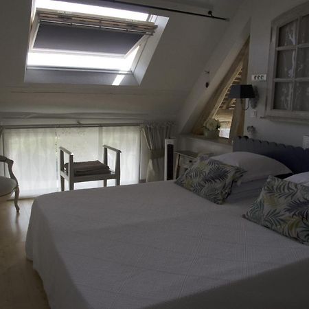 Chambre d'hôtes face à Briare Esterno foto